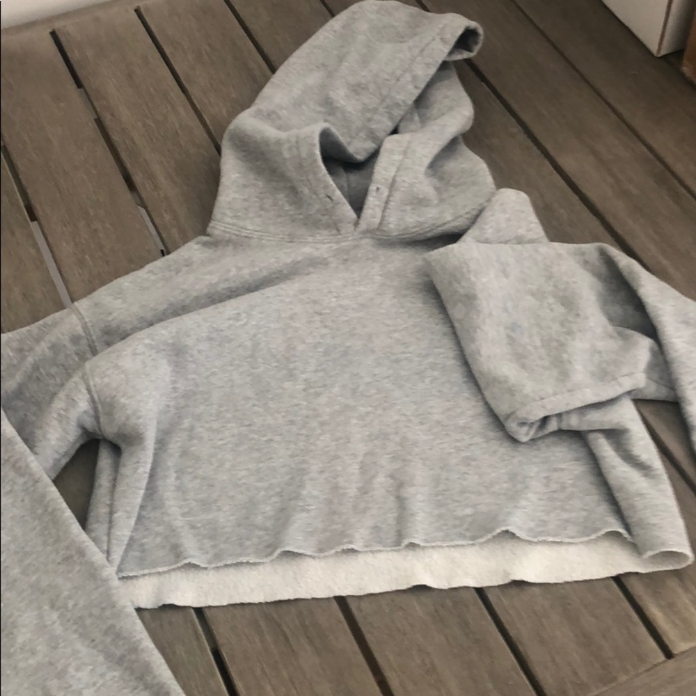 Cropped hoodie